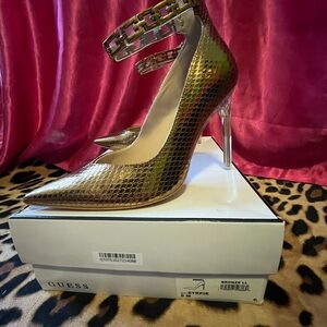 Guess Stefie Bronze Croc G Chain Logo Pointy Toe Pump 8
